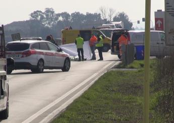 Toscana, incidente sulla Firenze-Pisa-Livorno all’altezza dello svincolo di Pontedera-Ponsacco: scontro tra auto e camion, traffico in tilt e 5 km di coda