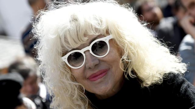 Donatella Rettore torna dopo 14 anni con un nuovo album: tutti i feat di “Antidiva Putiferio”