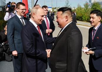 Al via i colloqui tra Putin e Kim: “Mosca aiuterà Pyongyang a costruire satelliti”