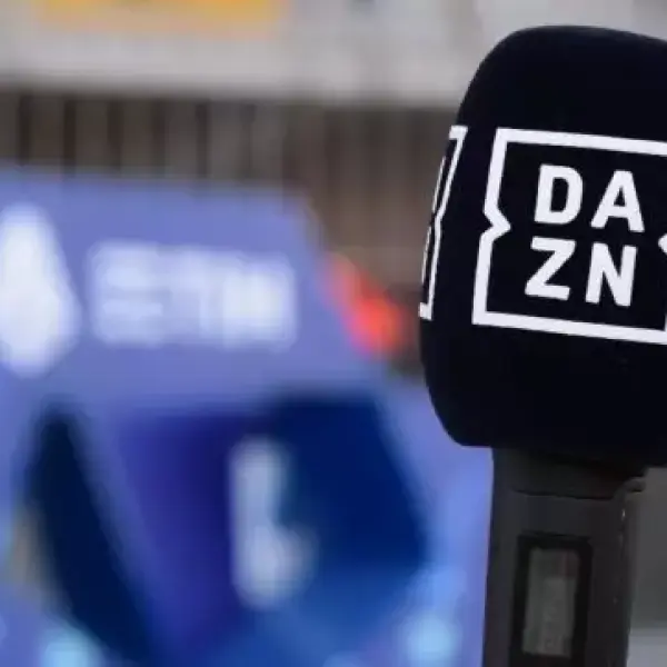 Disservizi Dazn, la società: “Rammaricati, non dipendono da noi”