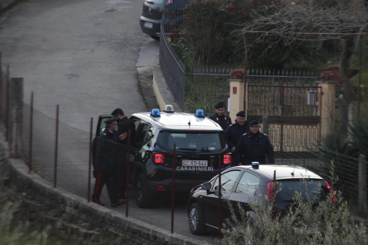 Omicidio Thomas Bricca, è caccia all’arma del delitto. In corso bli…