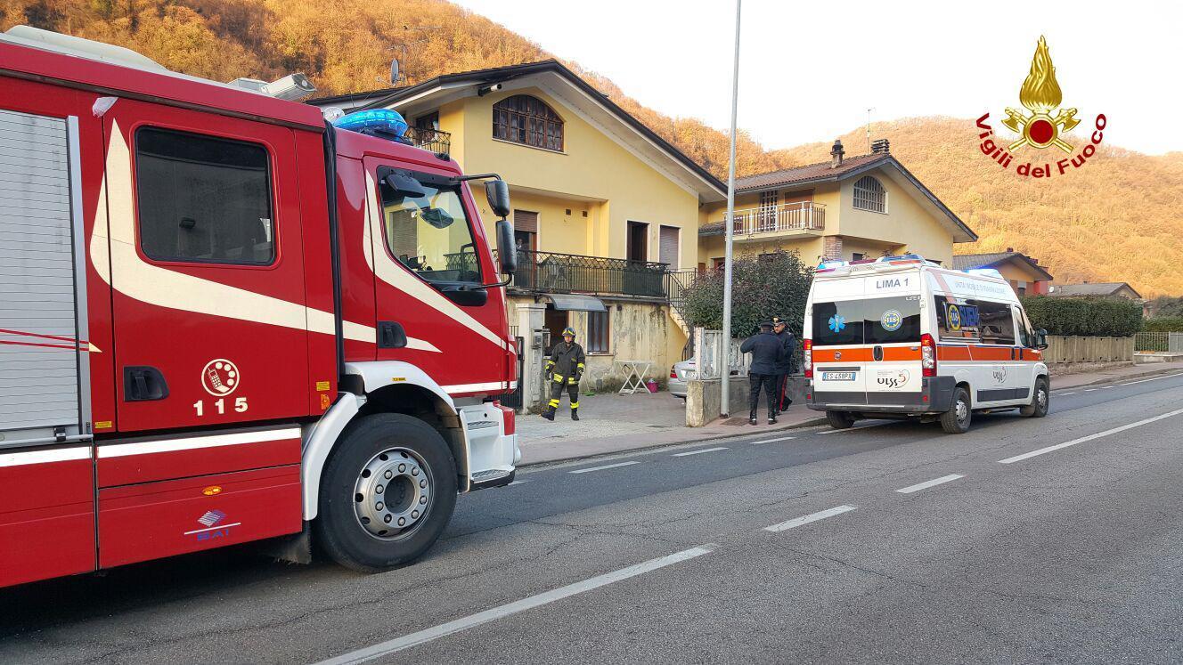 Vicenza, incidente sulla Strada Marosticana: camion sbanda e finisce contro una chiesetta, 2 feriti