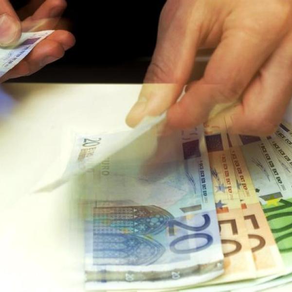 Tasse, chi paga in Italia per sostenere il welfare?