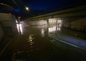 Maltempo in Toscana, Arno in piena. La Basilicata pronta a mandare aiuti e in Cdm la dichiarazione dello stato di emergenza