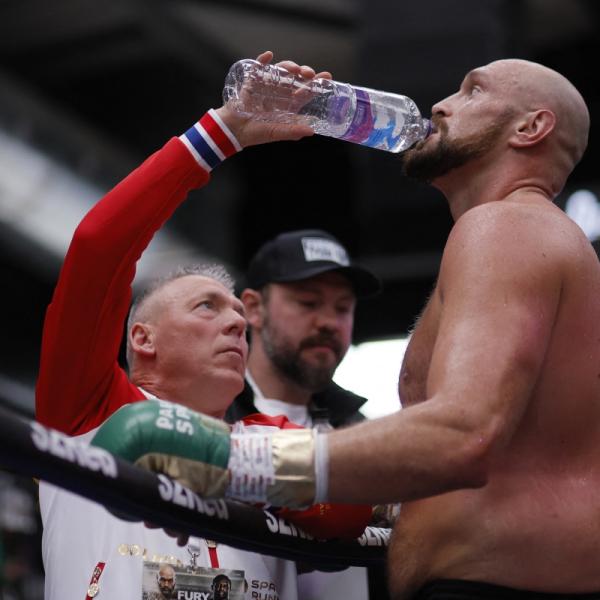 Boxe, Tyson Fury accetta la sfida di Joshua