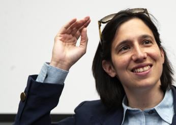 Elezioni Europee 2024, Elly Schlein accolta da un applauso dai parlamentari Pd mira alla leadership del centrosinistra: “Il risultato delle elezioni è il nostro punto di partenza” | VIDEO