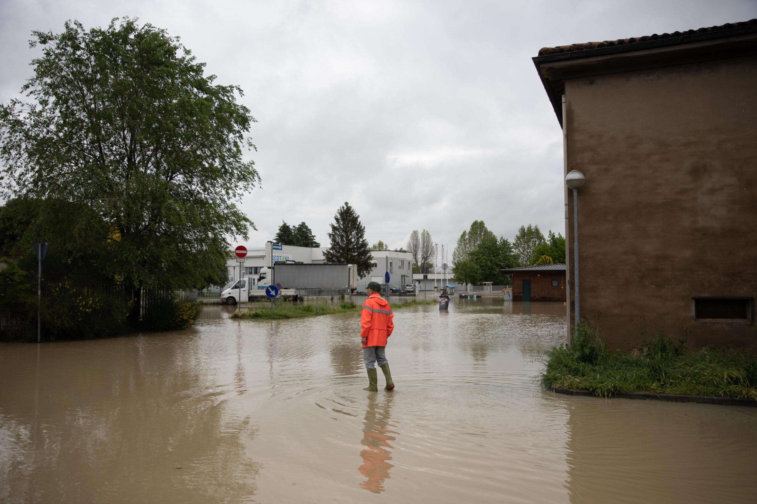 Faenza, il sindaco denuncia atti di sciacallaggio nelle zone colpite dall’alluvione