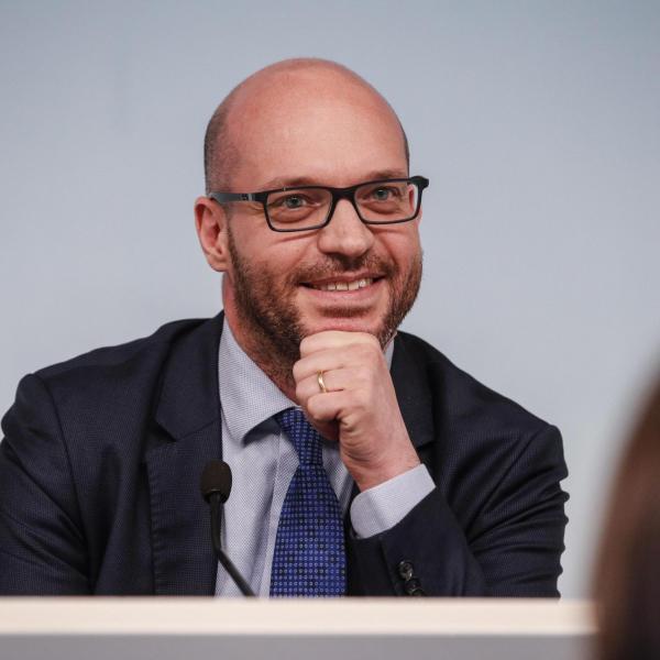 L’ultra-conservatore Lorenzo Fontana, “mente” di Salvini in Europa. Il neo presidente della Camera ha tre lauree