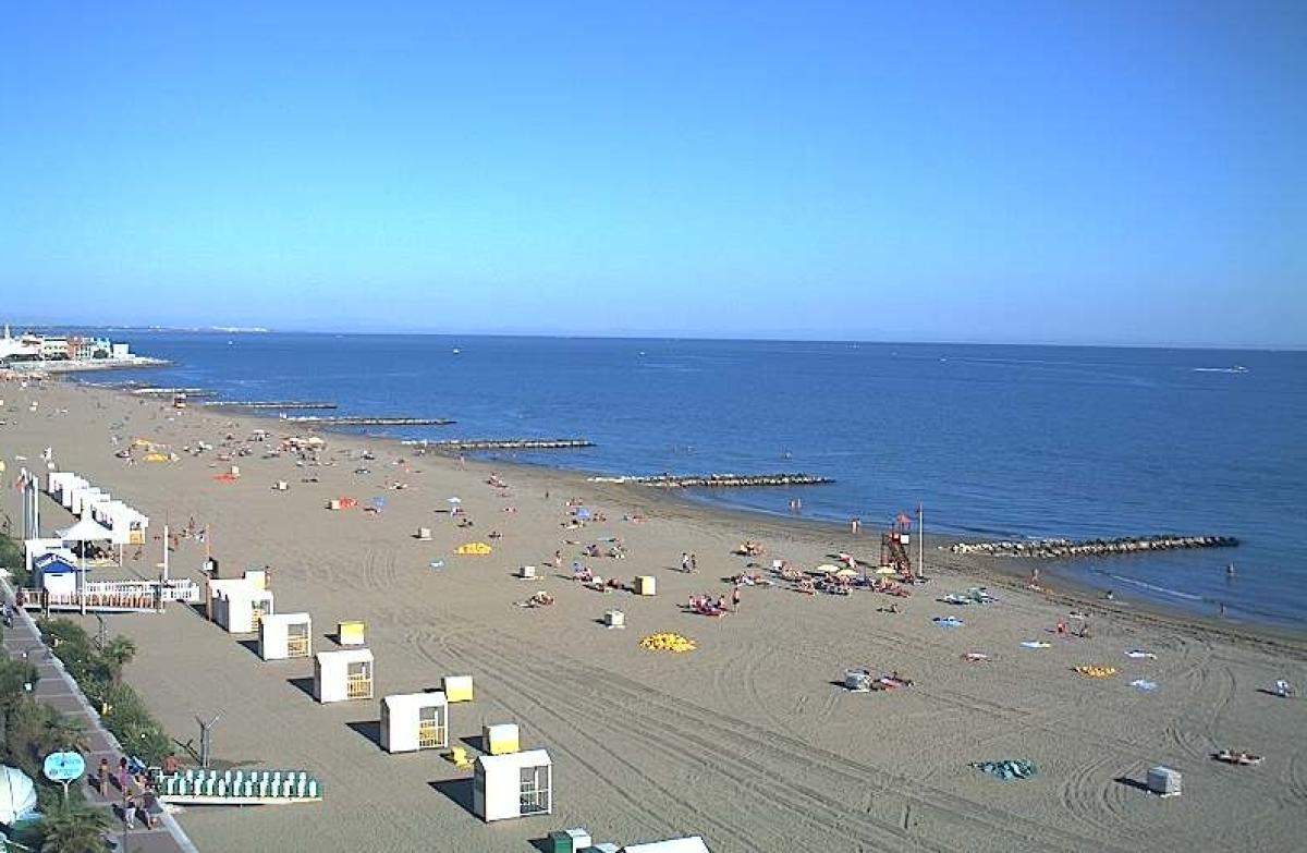 Venezia, turista muore per un malore in spiaggia a Caorle