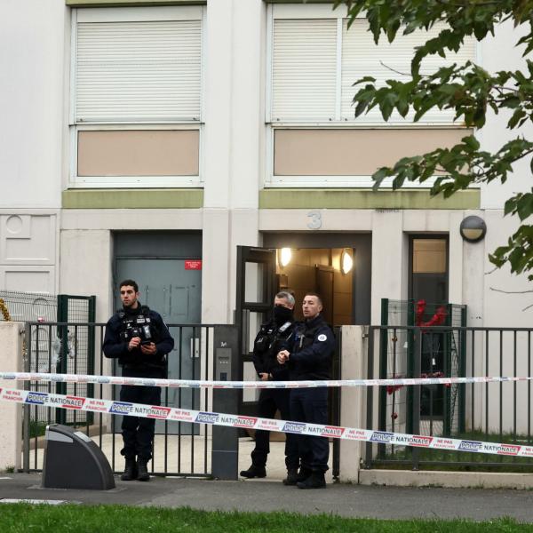 Francia, chi è l’uomo arrestato per l’omicidio della moglie e dei quattro figli a Meaux