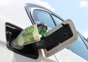 Prezzo benzina e diesel in aumento oggi in Italia, effetto sconto accise sul carburante