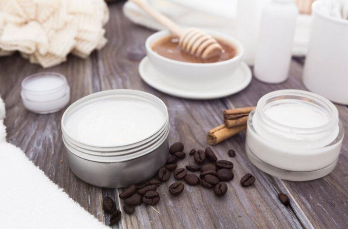 Ecco 6 creme per il corpo fatte in casa con ingredienti naturali per idratare la pelle