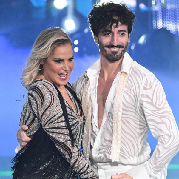 Samuel Peron su Simona Ventura a “Ballando con le stelle”: “Una donna fantastica, una super ballerina”