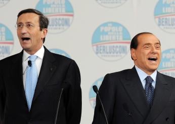 Quando Berlusconi litigò con Fini nel 2010, “Che fai mi cacci?” | V…