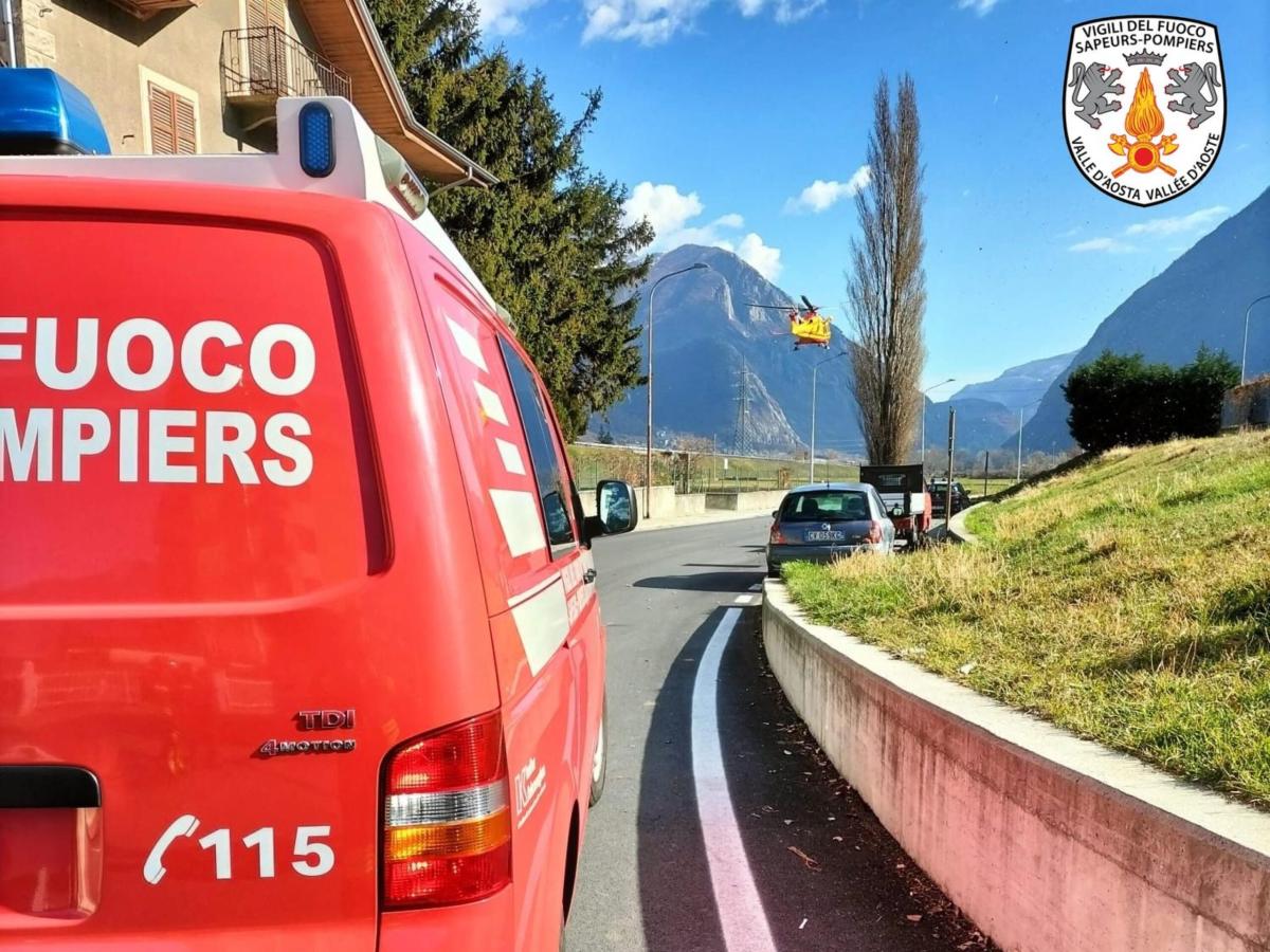 Aosta, incidente a Pontey sulla SS26: quattro persone ferite