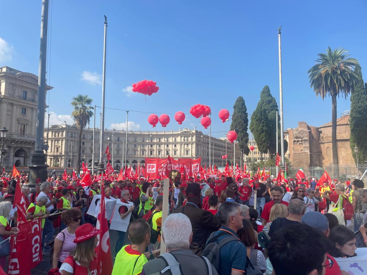 Manifestazione Cgil a Roma, oggi Landini con Schlein e Conte rilanc…