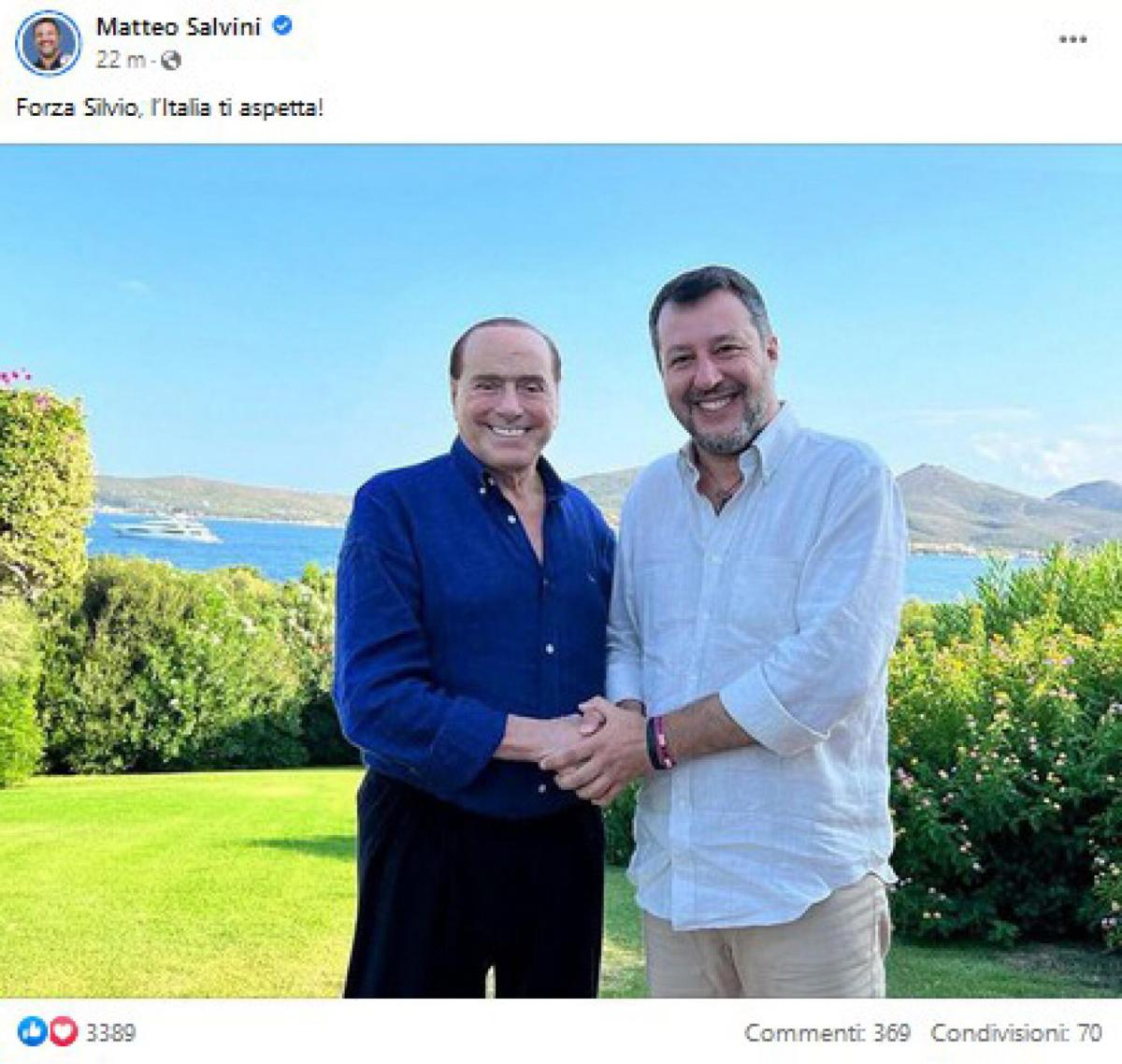 Salvini contro gli haters di Berlusconi sui social: “Tarati mentali…