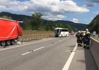 Friuli Venezia Giulia, incidente mortale a Spilimbergo, scontro tra due tir e un’auto: vittima un 55enne