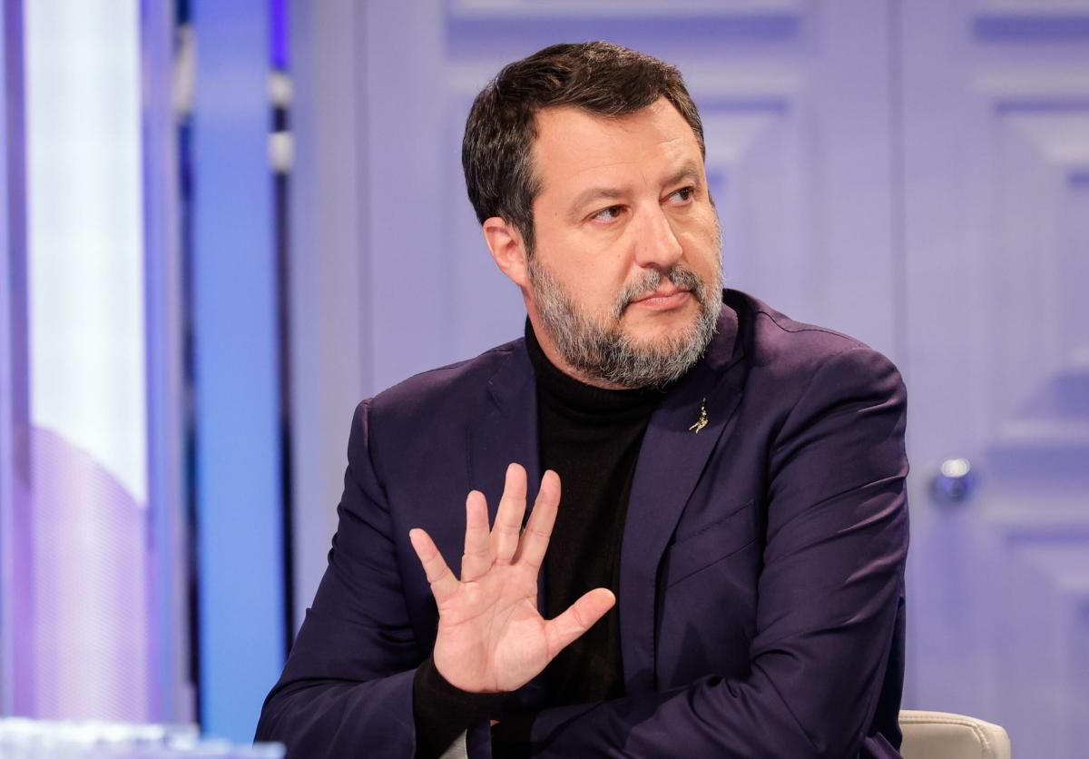 Europee, Salvini: “Non avevo parlato della mia candidatura con Meloni”. E sulla Sardegna: “Gli unici ad essere divisi sono quelli della sinistra”