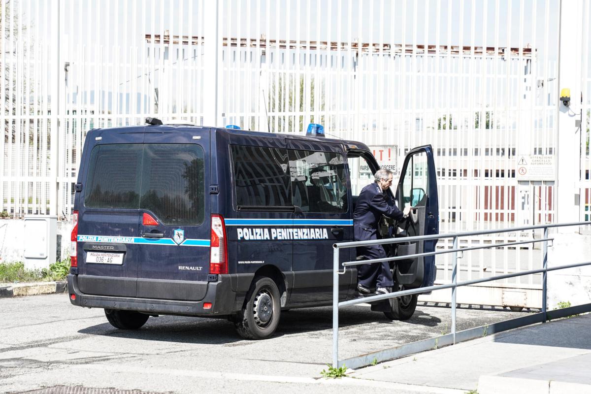 Rivolta nel carcere di Spoleto, il Sappe denuncia l’accaduto: “È necessario ridurre il numero dei detenuti. Celle troppo affollate”