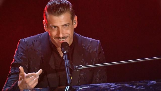 Francesco Gabbani torna con un nuovo album nel 2025: “Dalla tua parte” sarà l’inizio di un percorso