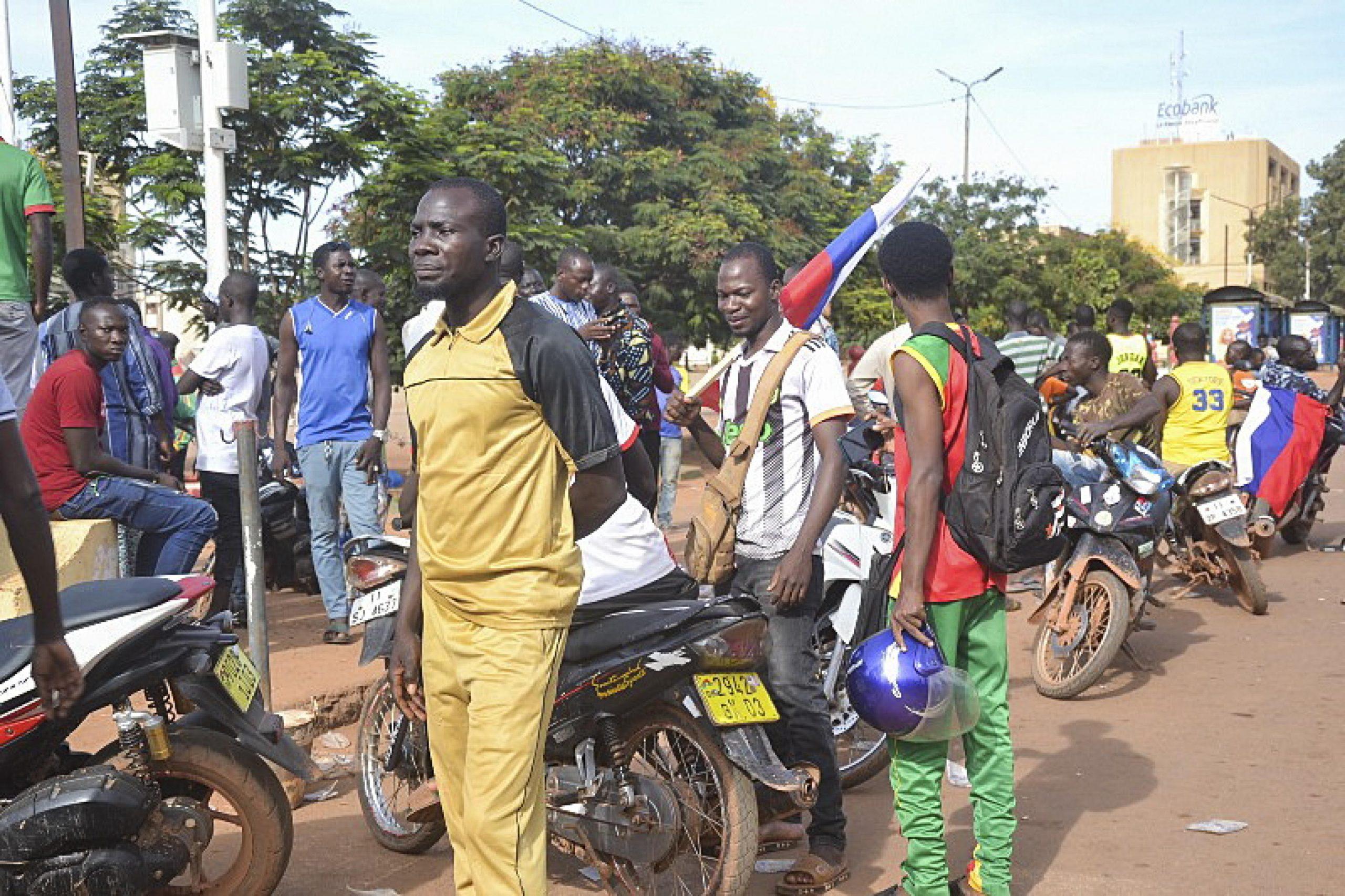 Nuovo golpe in Burkina Faso, militari rovesciano giunta: E’ il secondo in pochi mesi