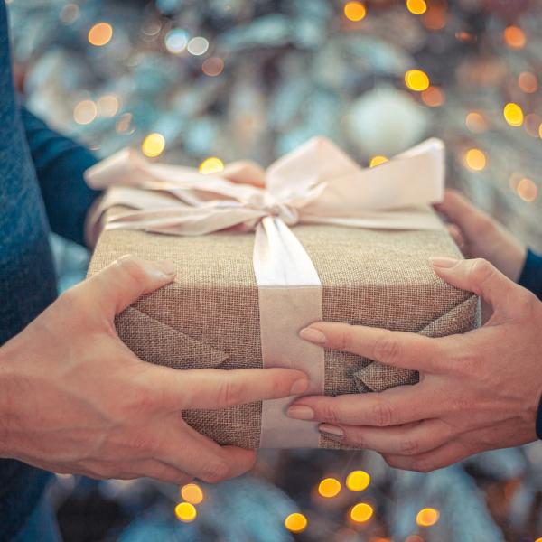 Cosa posso regalare a mia cognata per Natale? 5 idee originali