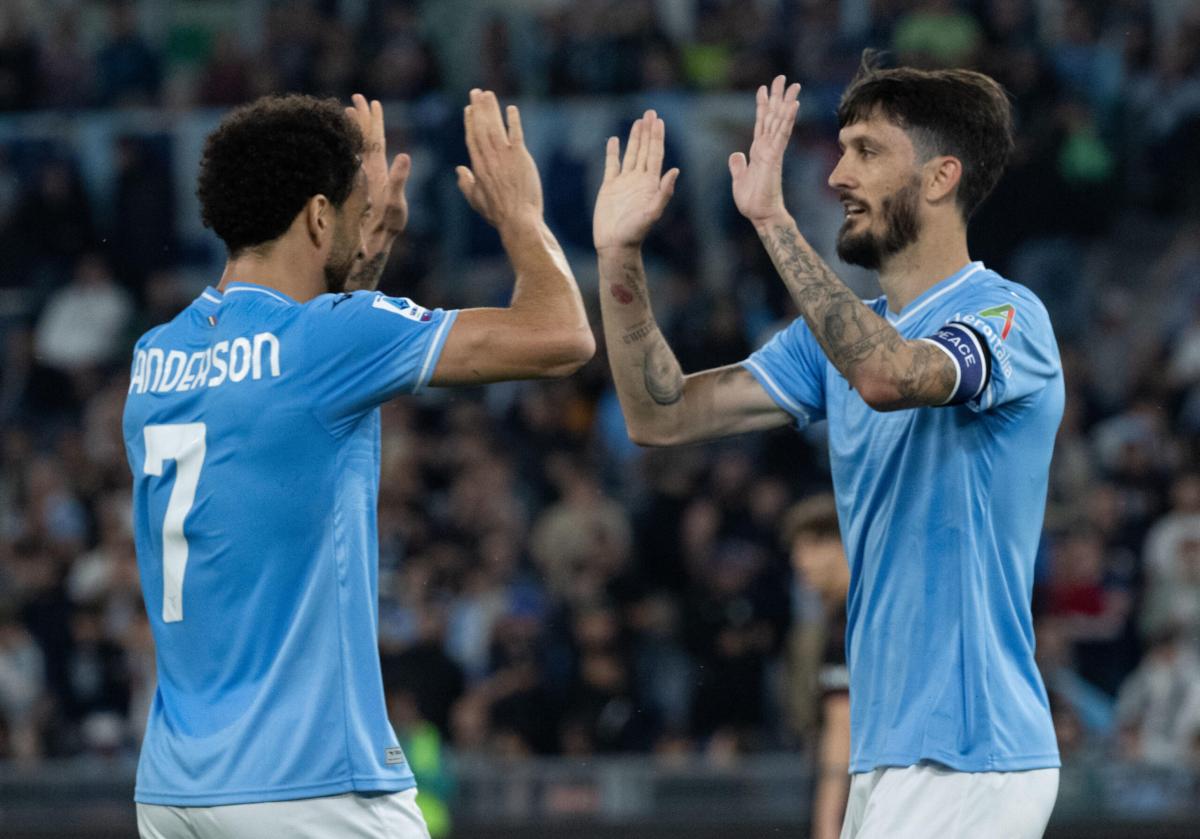 Lazio, una vittoria tra i fischi con Luis Alberto ai saluti, Siviglia: “Io non mi sarei mai sfogato così. Bisogna riportare la gente dalla propria parte da subito”