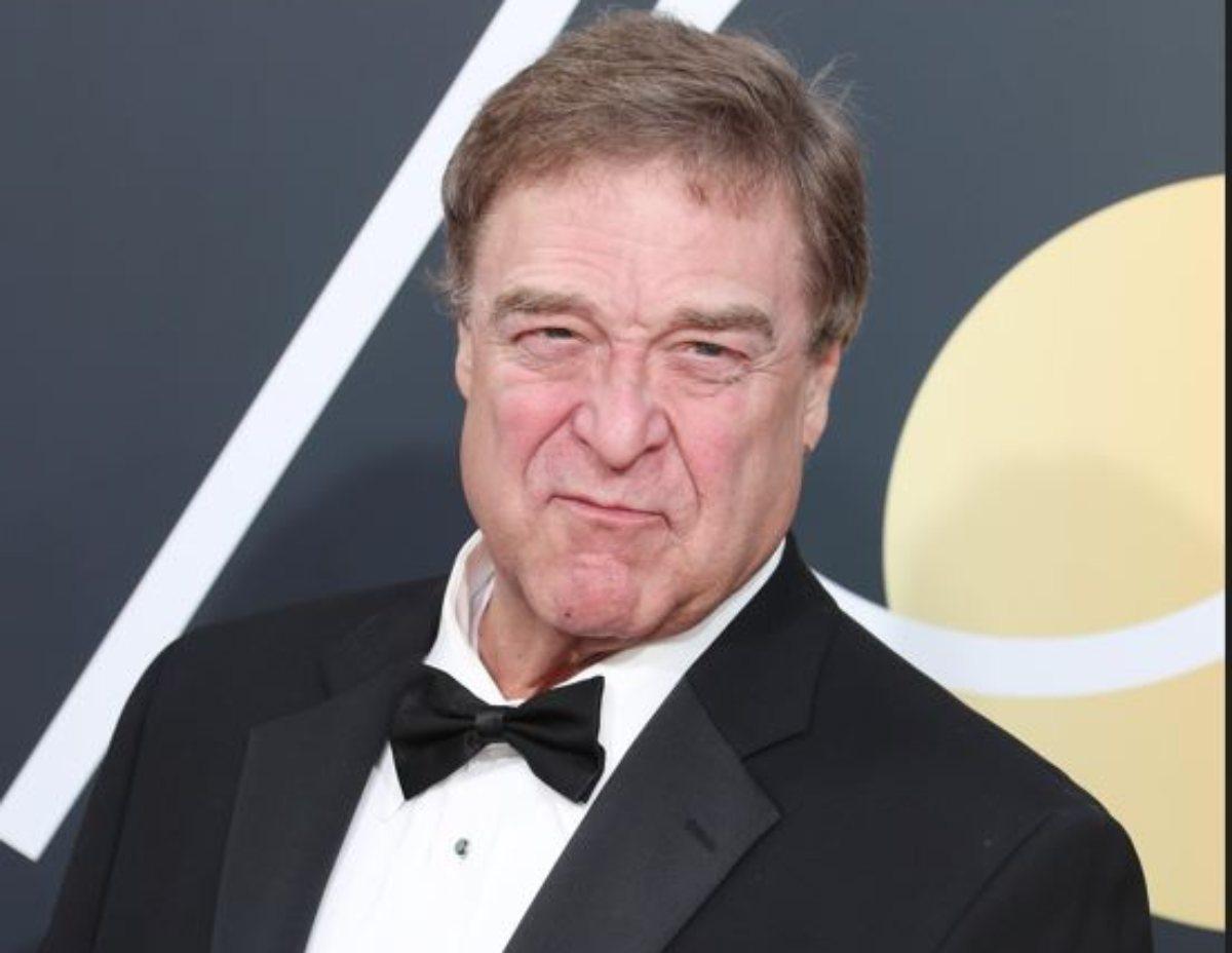 Quanti chili si perdono con l’ellittica? L’attore John Goodman ha perso 90 chili