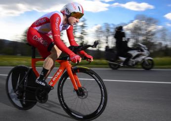 Elia Viviani, il matrimonio sotto la pioggia con Elena Cecchini