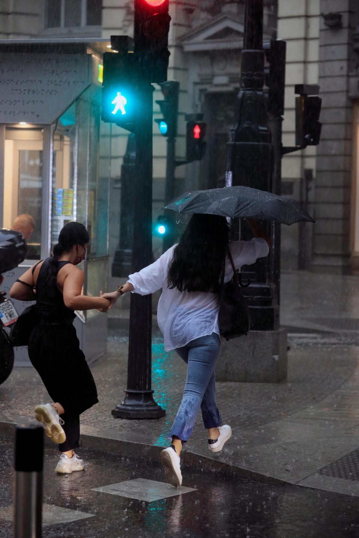 Allerta meteo arancione dalle 21 di oggi fino a sabato sera