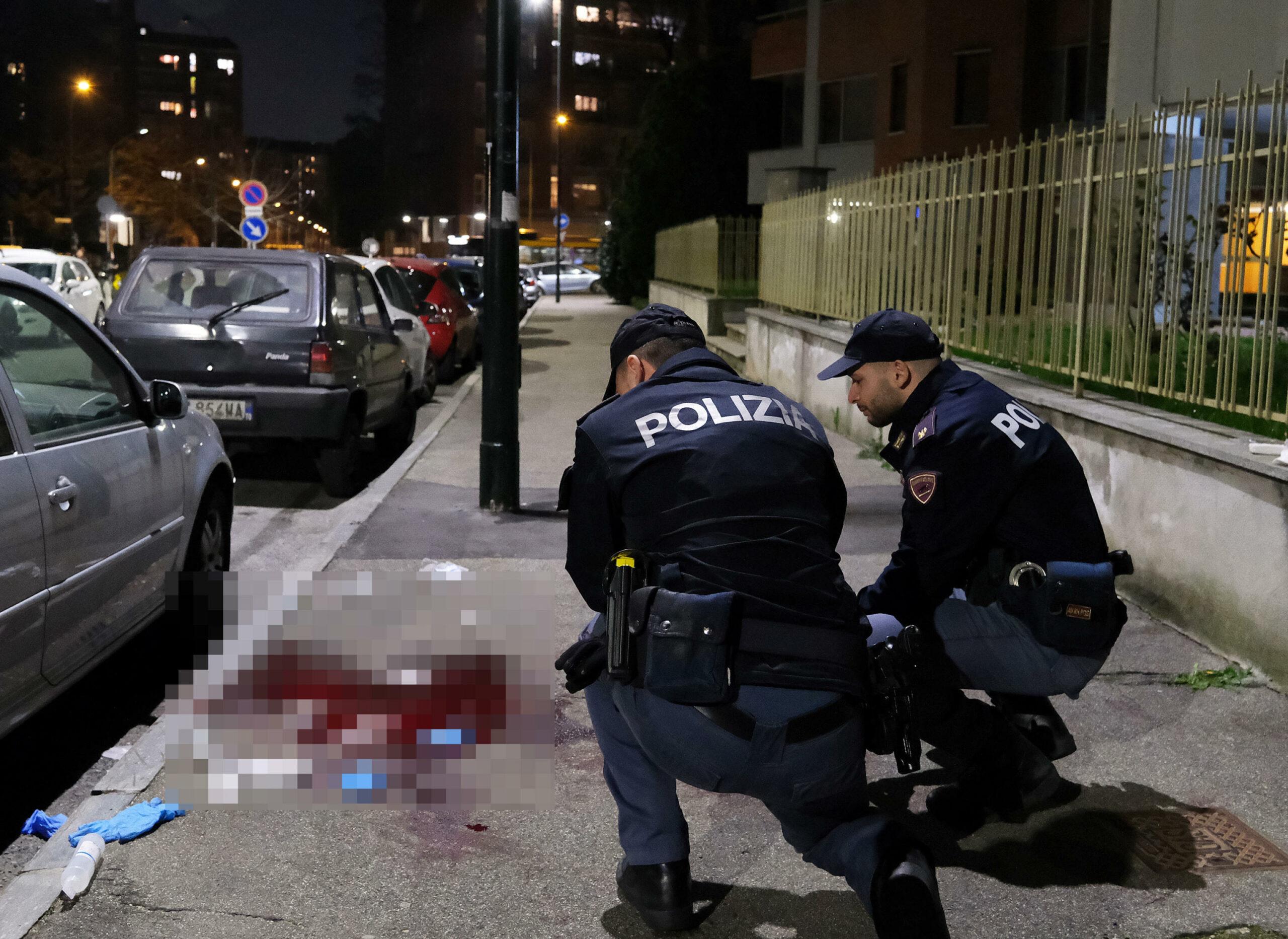 Torino, 23enne ferito a colpi di machete: amputata una gamba. Caccia ai due aggressori