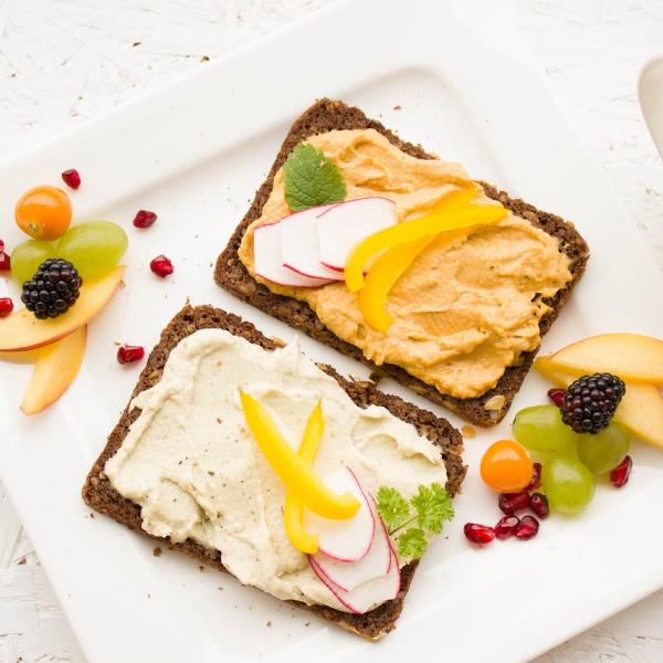 Fette biscottate a colazione, fanno ingrassare: calorie, falsi miti e consigli