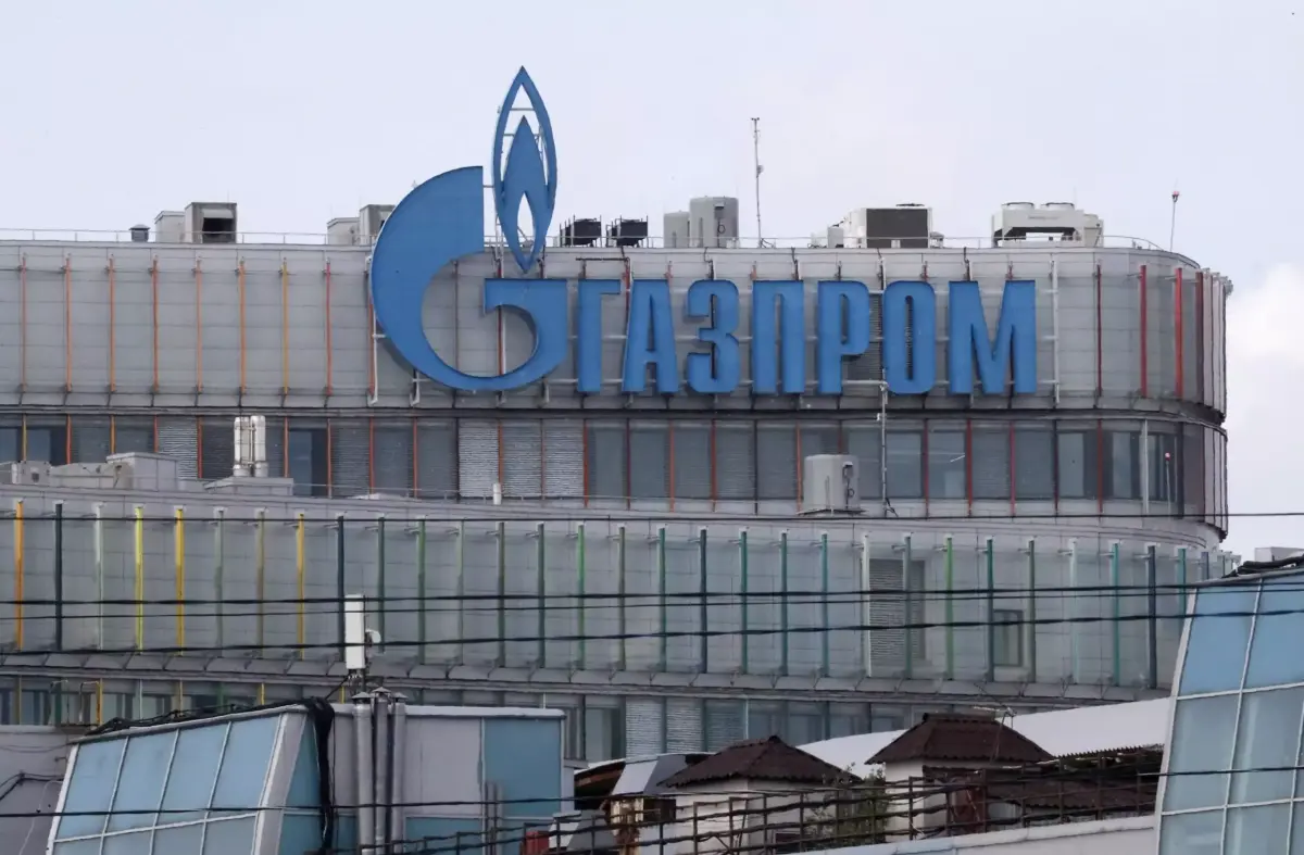 Gas, Gazprom stringe il cappio sull’Ue che intanto si cautela con l…