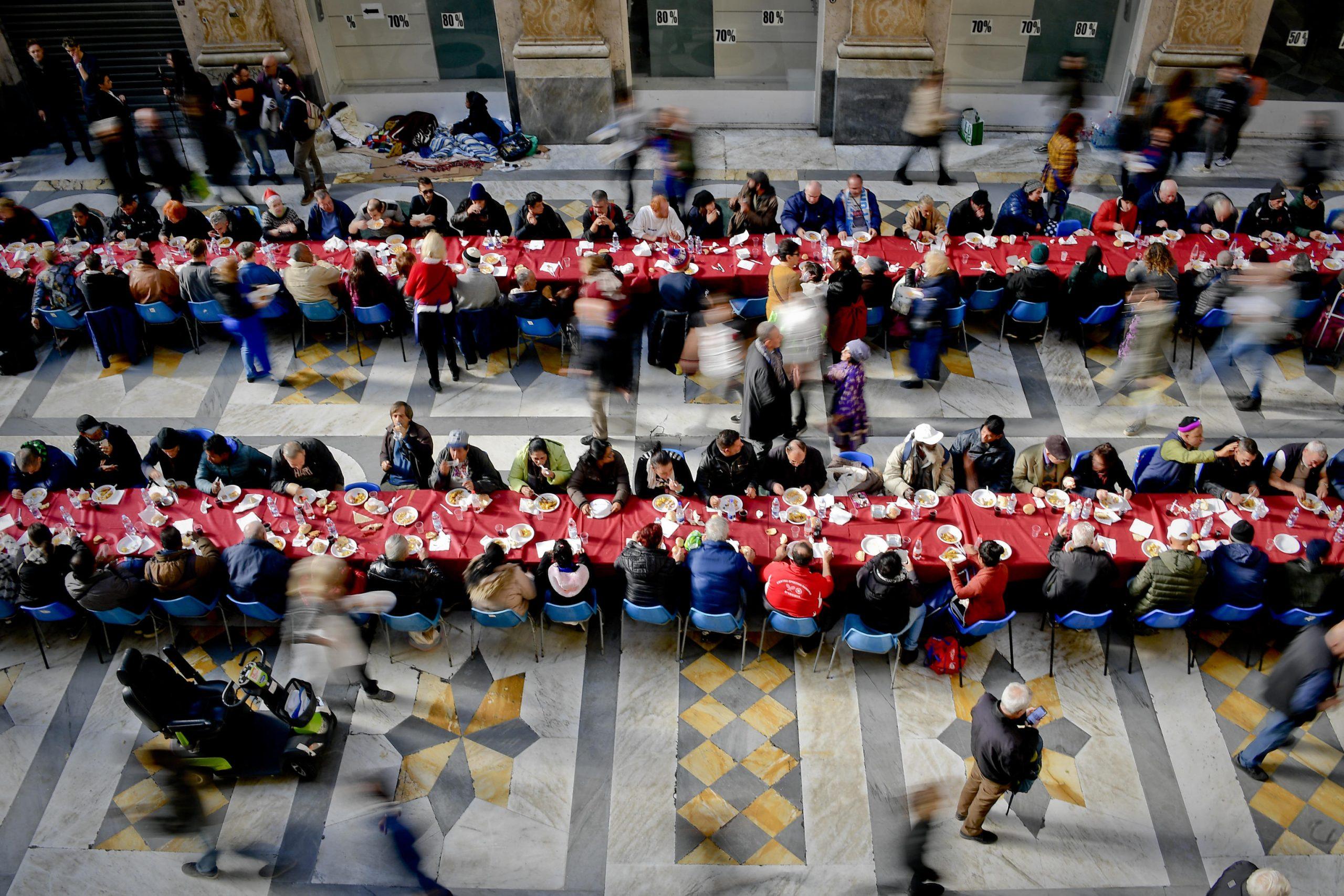 Regali di Natale: per 1 italiano su 6 non ci sono