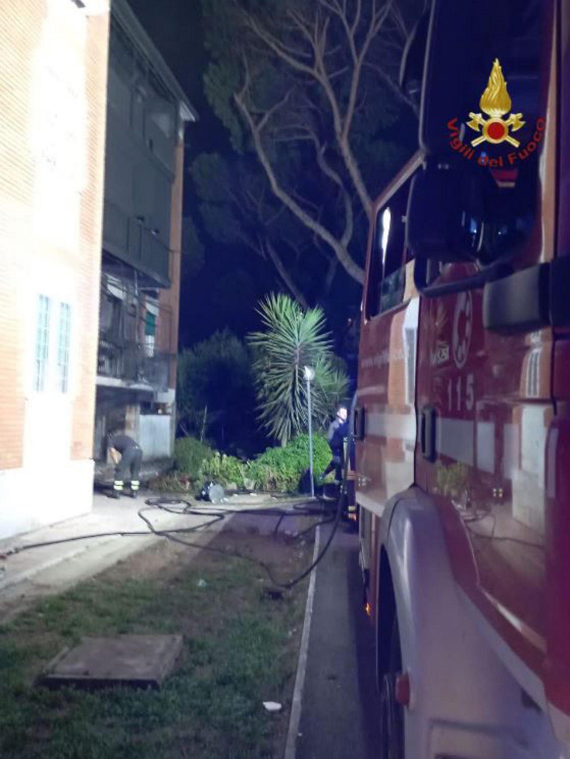 Incendio Gussago, villetta a fuoco. Uomo di 90 anni riesce a salvare sua moglie di 84