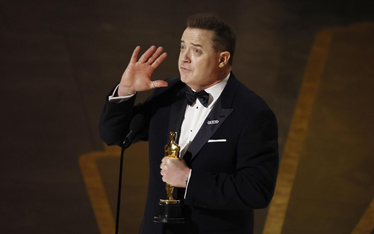 La commozione di Brendan Fraser nel discorso agli Oscar