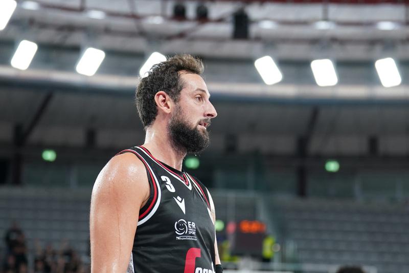 Basket, Belinelli: “Virtus da playoff. E il rinnovo…”