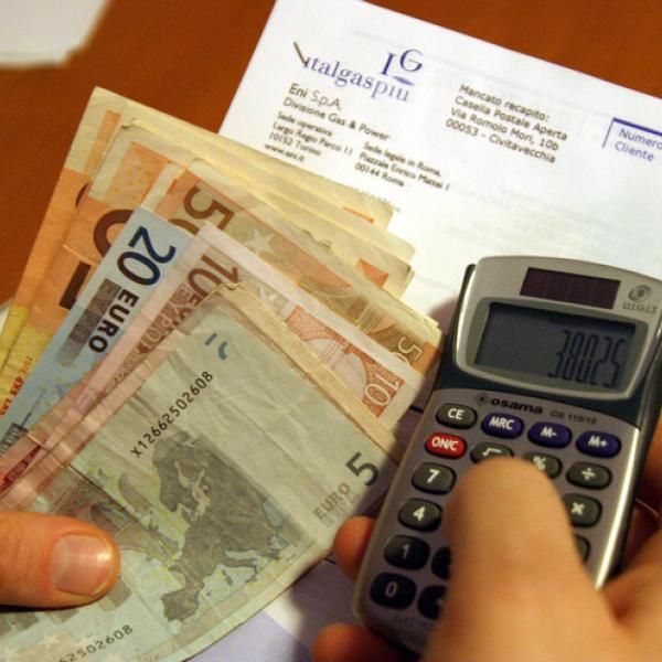 Bonus bollette luce e gas luglio-settembre 2023: ecco quanto valgono gli sconti per tutte le famiglie