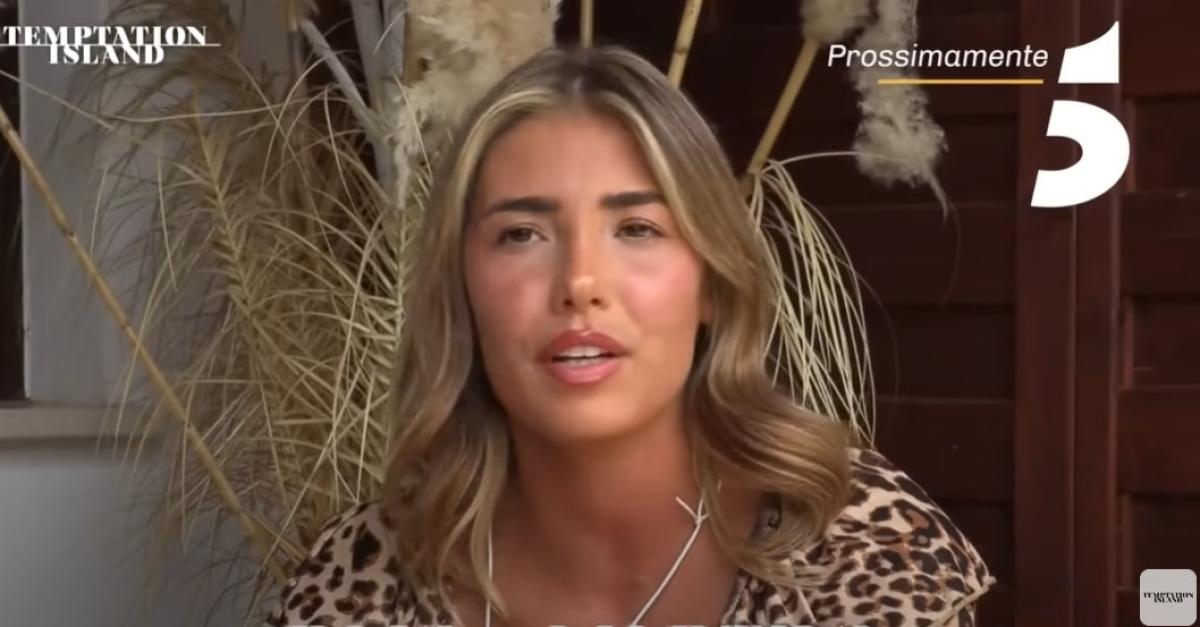 Temptation Island 2024, Martina scherza con Carlo e Raul: “Come posso vedere la persona che amo fare queste cose?”