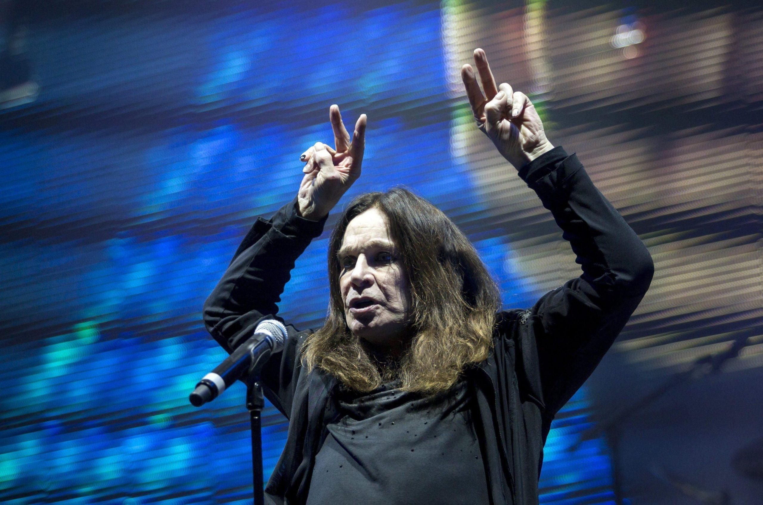 Ozzy Osbourne oggi lascia gli USA: troppe sparatorie di massa