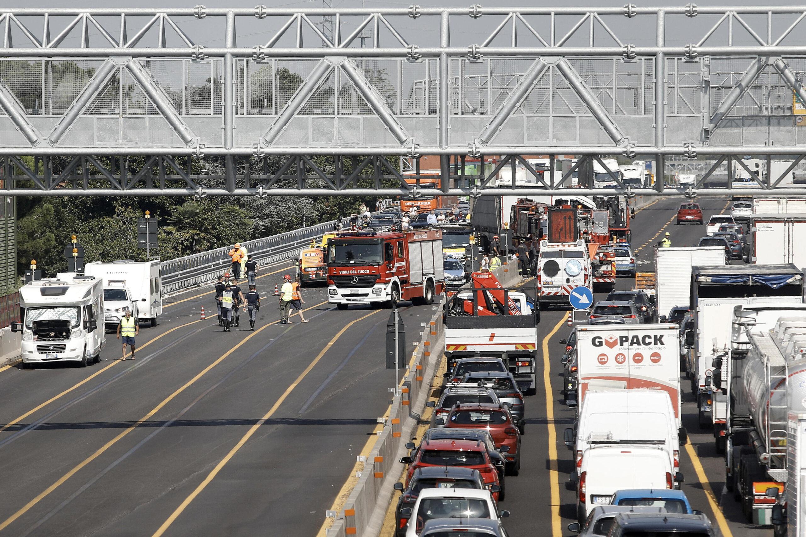 Lanciano, incidente fra 3 camion sull’A14: coda di 3 chilometri e disagi oggi 4 ottobre