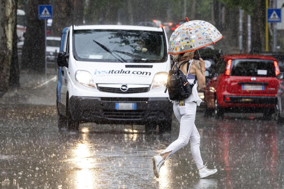 Maltempo Roma, Gualtieri contro il clima pazzo: “Le foglie cadute p…