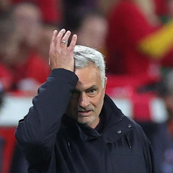 In Inghilterra sono certi, Mourinho è vicino al Psg