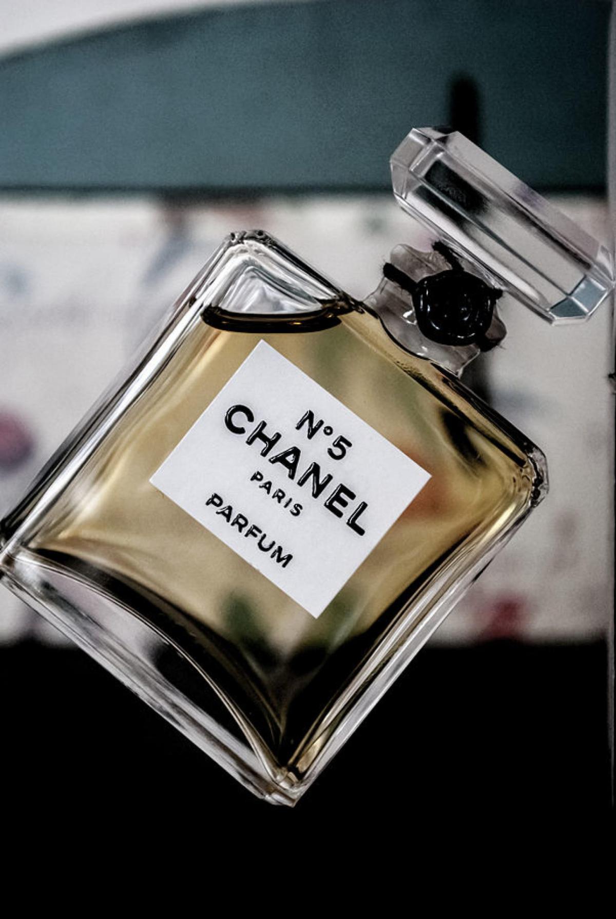 Chanel, fino al 9 gennaio a Parigi una mostra che racconta i profum…