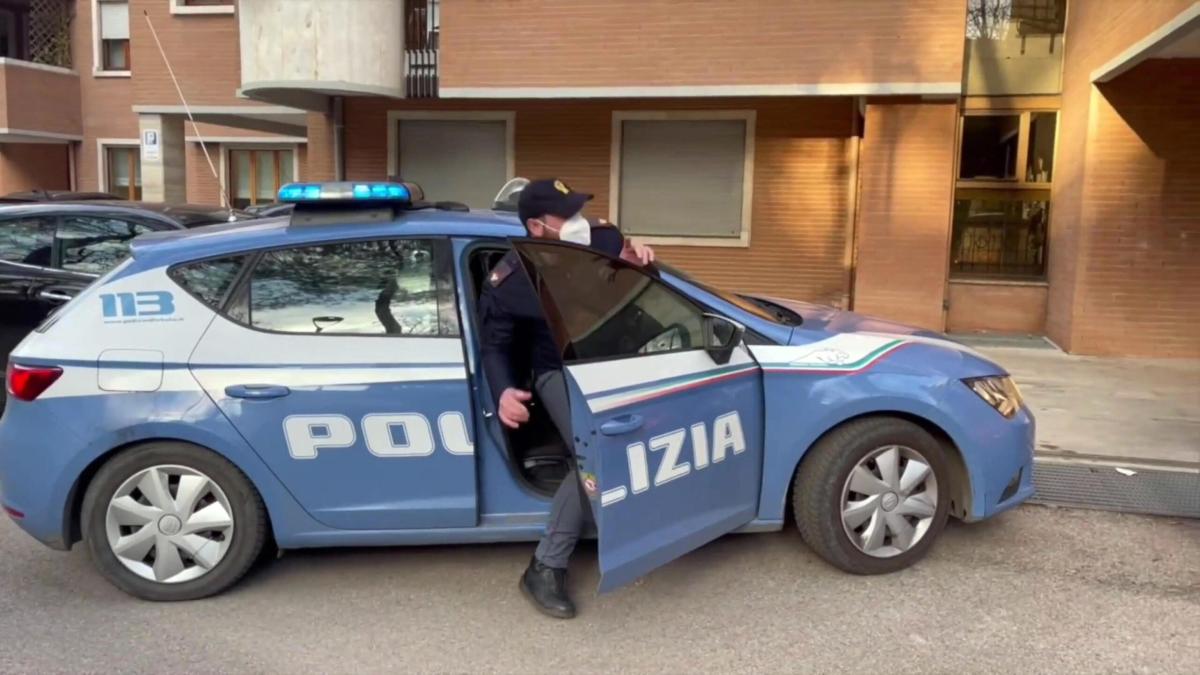 Catanzaro, trovato il cadavere di una donna lungo una strada: ignot…