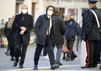 Accise, l’ex pentastellato Toninelli critica il governo: “Non c’è nessun taglio, gli aumenti sono vertiginosi!”