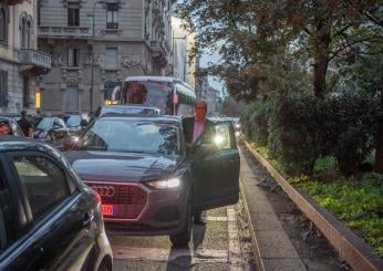 Milano, l’annuncio di Sala sulle auto in centro: “Stop entro il 2024”