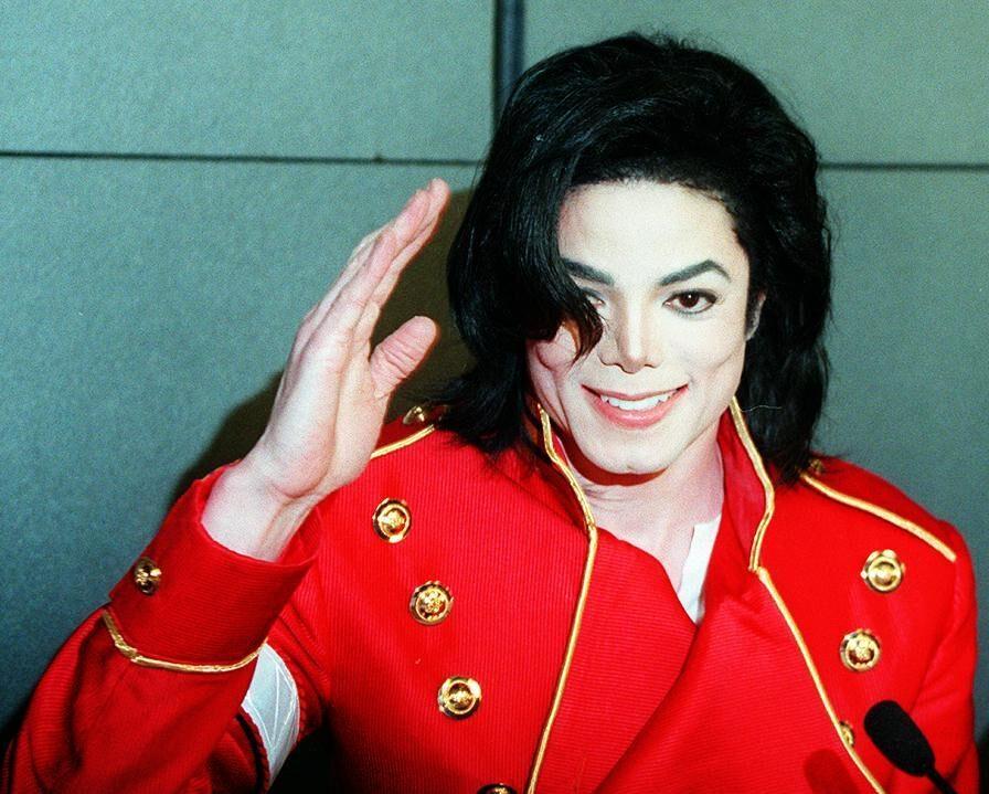 Film su Michael Jackson, arrivano le critiche dal regista del documentario che ne denunciava la pedofilia