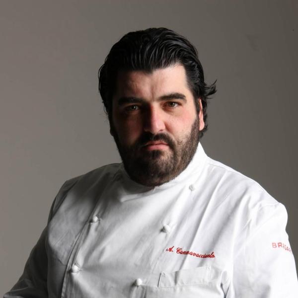 Guida Michelin 2023, Antonino Cannavacciuolo conquista tre stelle